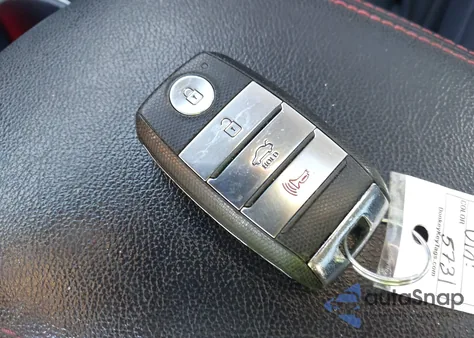 2019 Kia Optima Sx Turbo z USA, uszkodzony, nr VIN 5XXGW4L2XKG355731